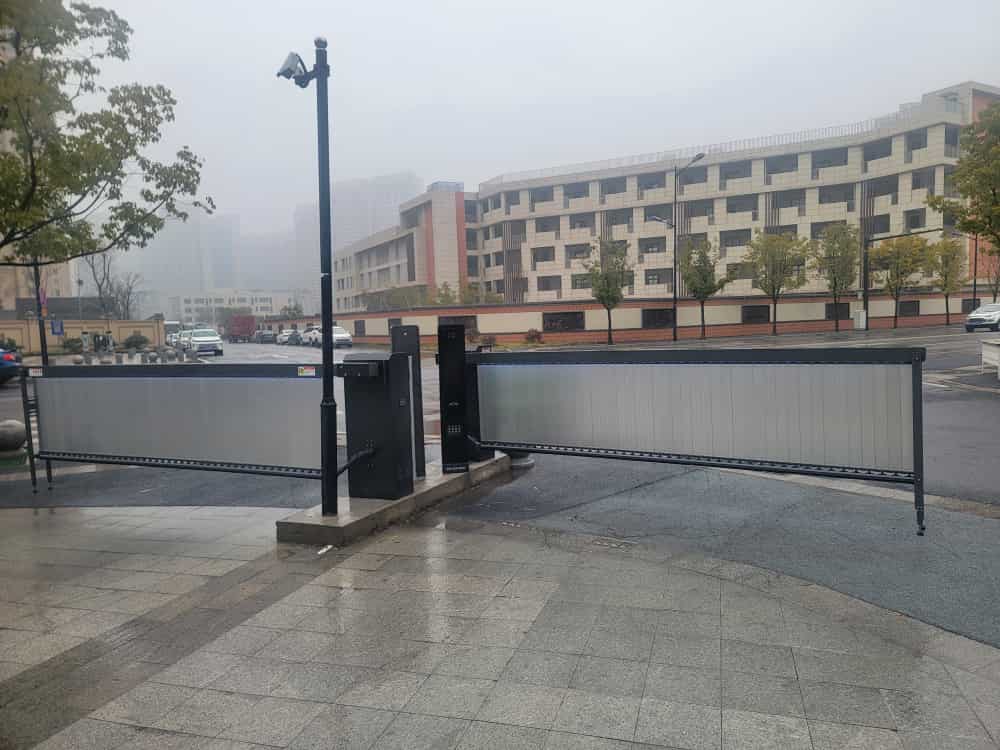 桃园小区收费停车场