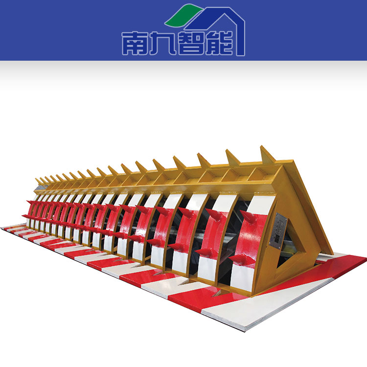 液压翻板路障机NJL-002